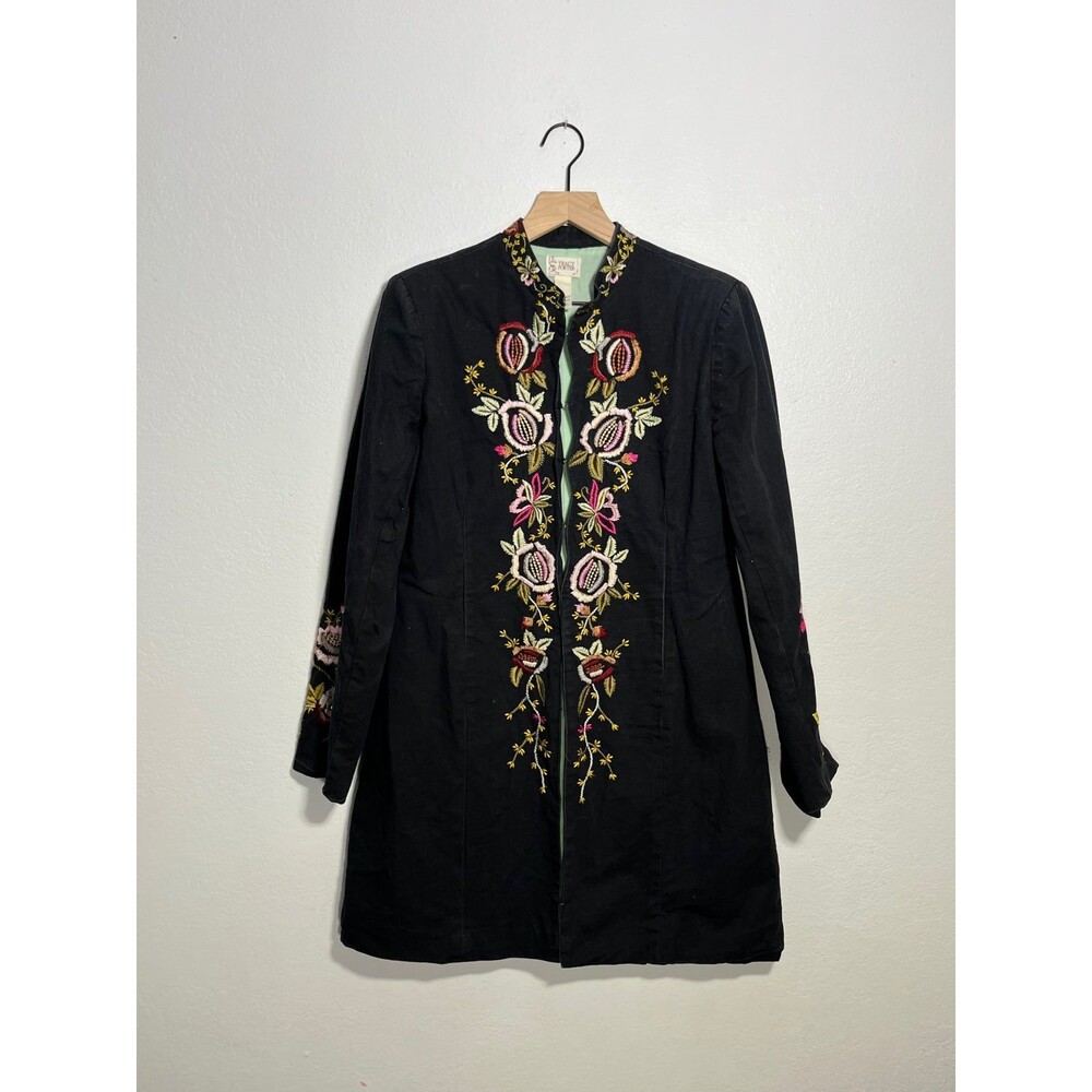 Embroidered floral detail black long jacket blazer size 6-8